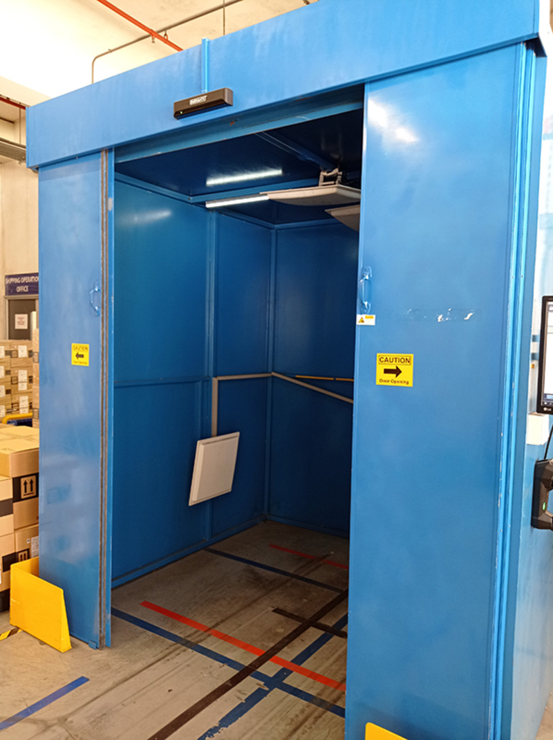 Emerson RFID Scanning Chamber with Telescopic Auto Sliding Doors and AMR Interface